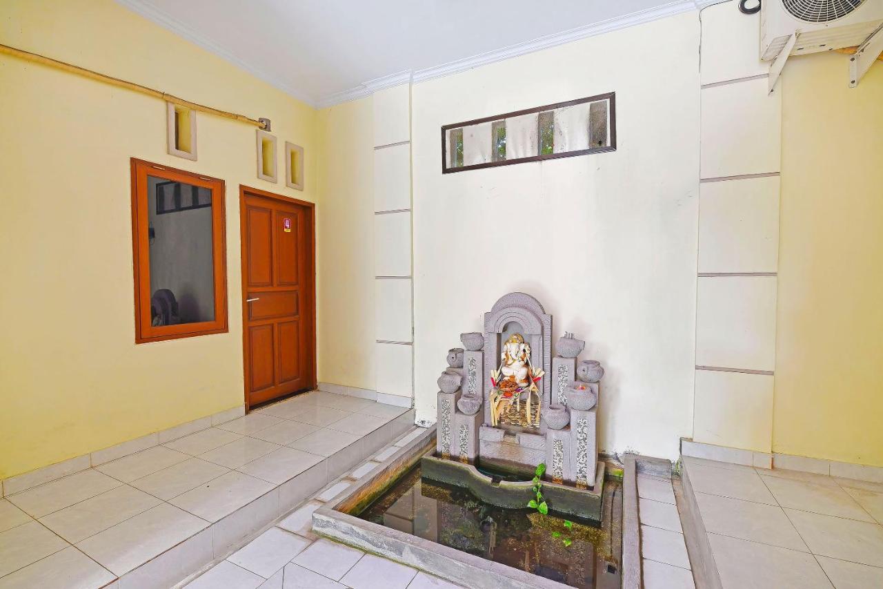 Oyo 91445 Sandat Guest House Denpasar Esterno foto